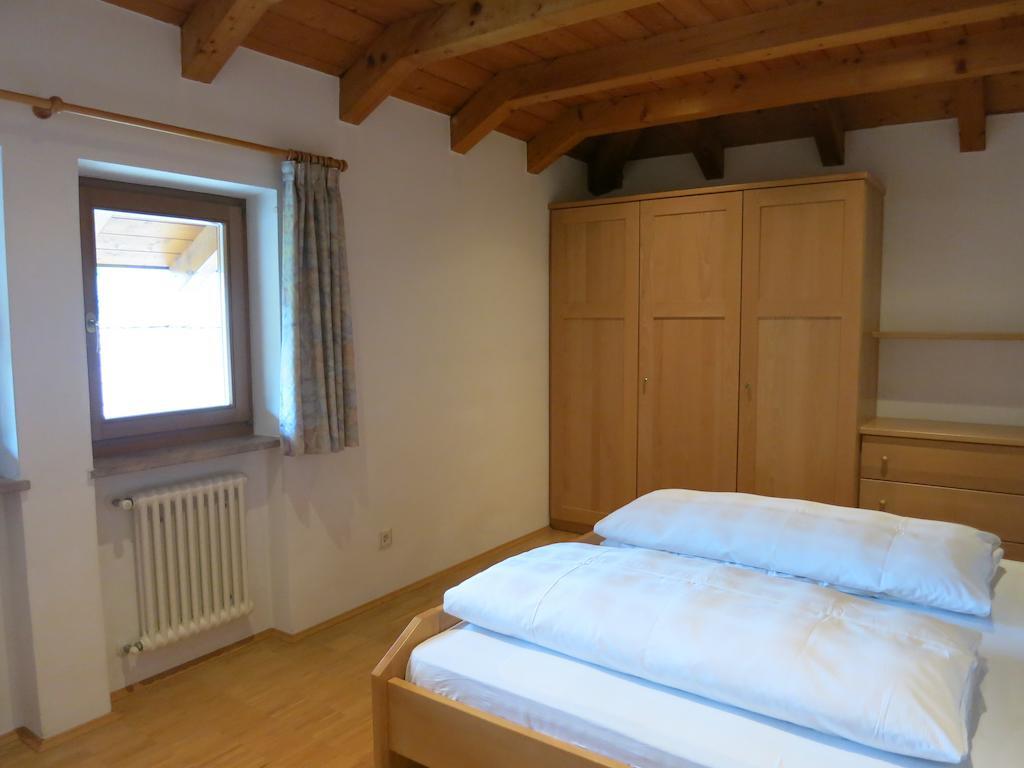 Feldererhof Apartment Postal / Burgstall Ruang foto
